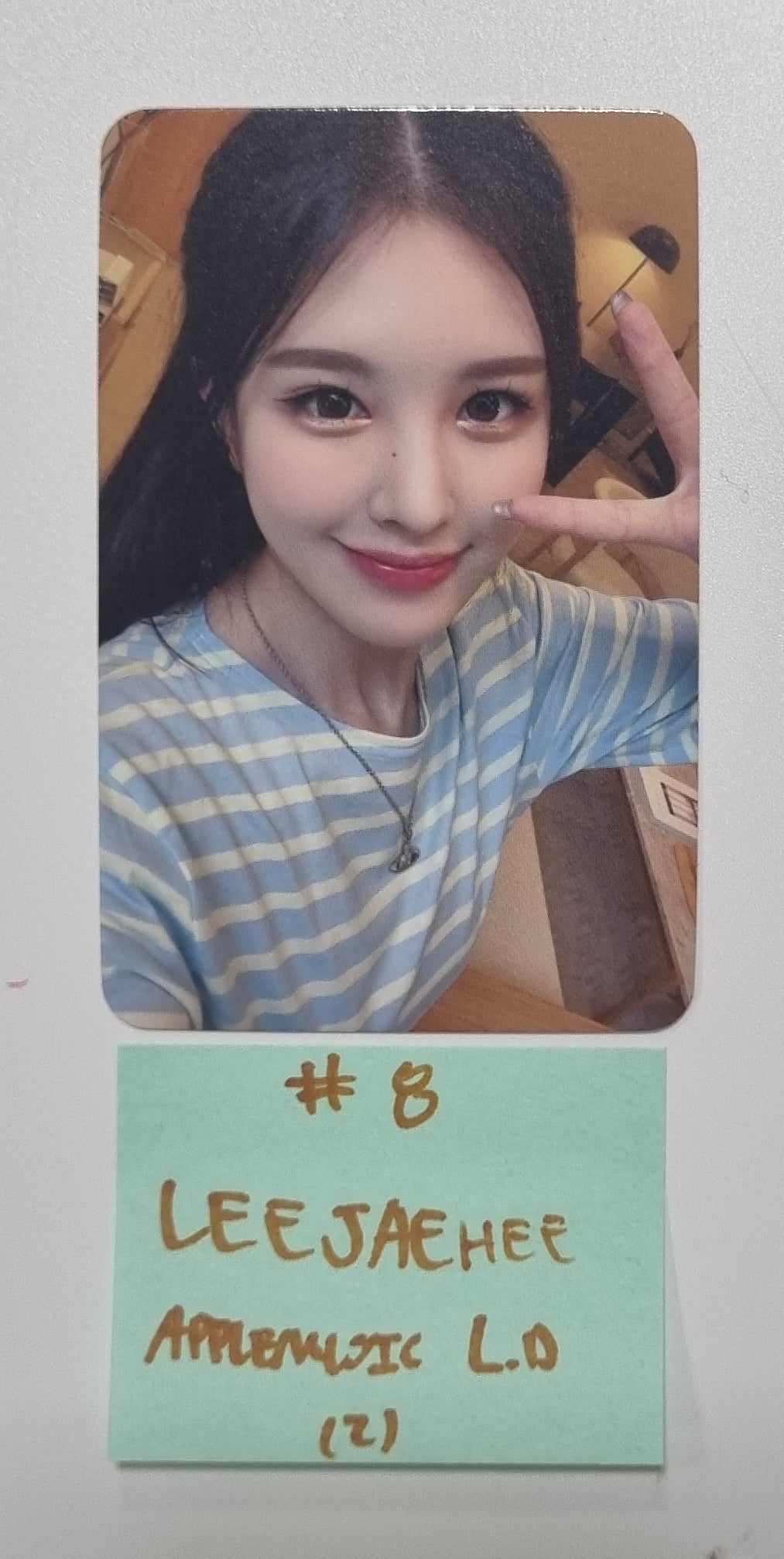 Weeekly "ColoRise" 5th Mini  - Apple Music Lucky Draw Event Photocard [23.11.03] - HALLYUSUPERSTORE