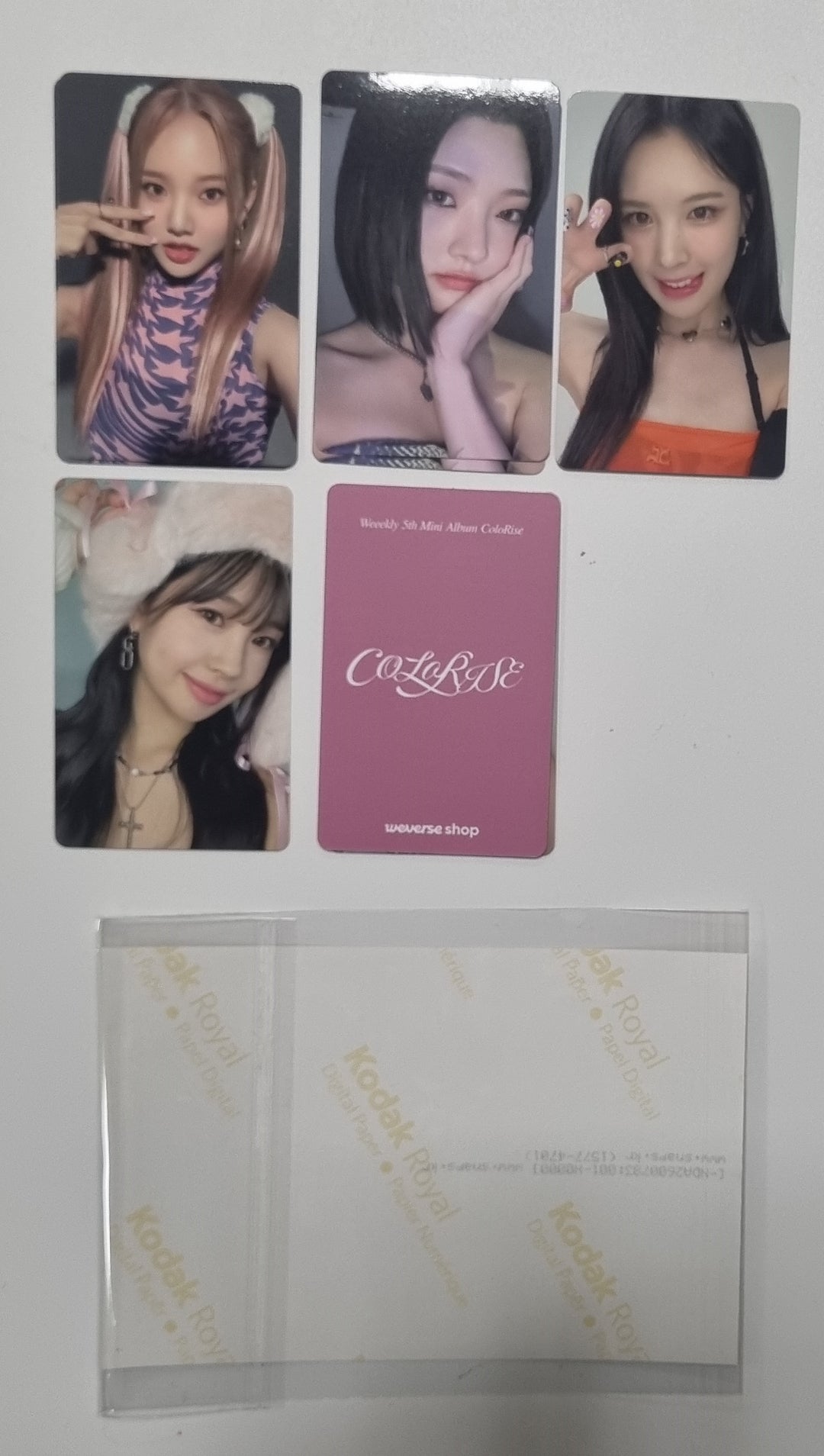Weeekly "ColoRise" 5th Mini - Weverse Shop Pre-Order Benefit Photocard, 4 x 6 Photo [23.11.03] - HALLYUSUPERSTORE