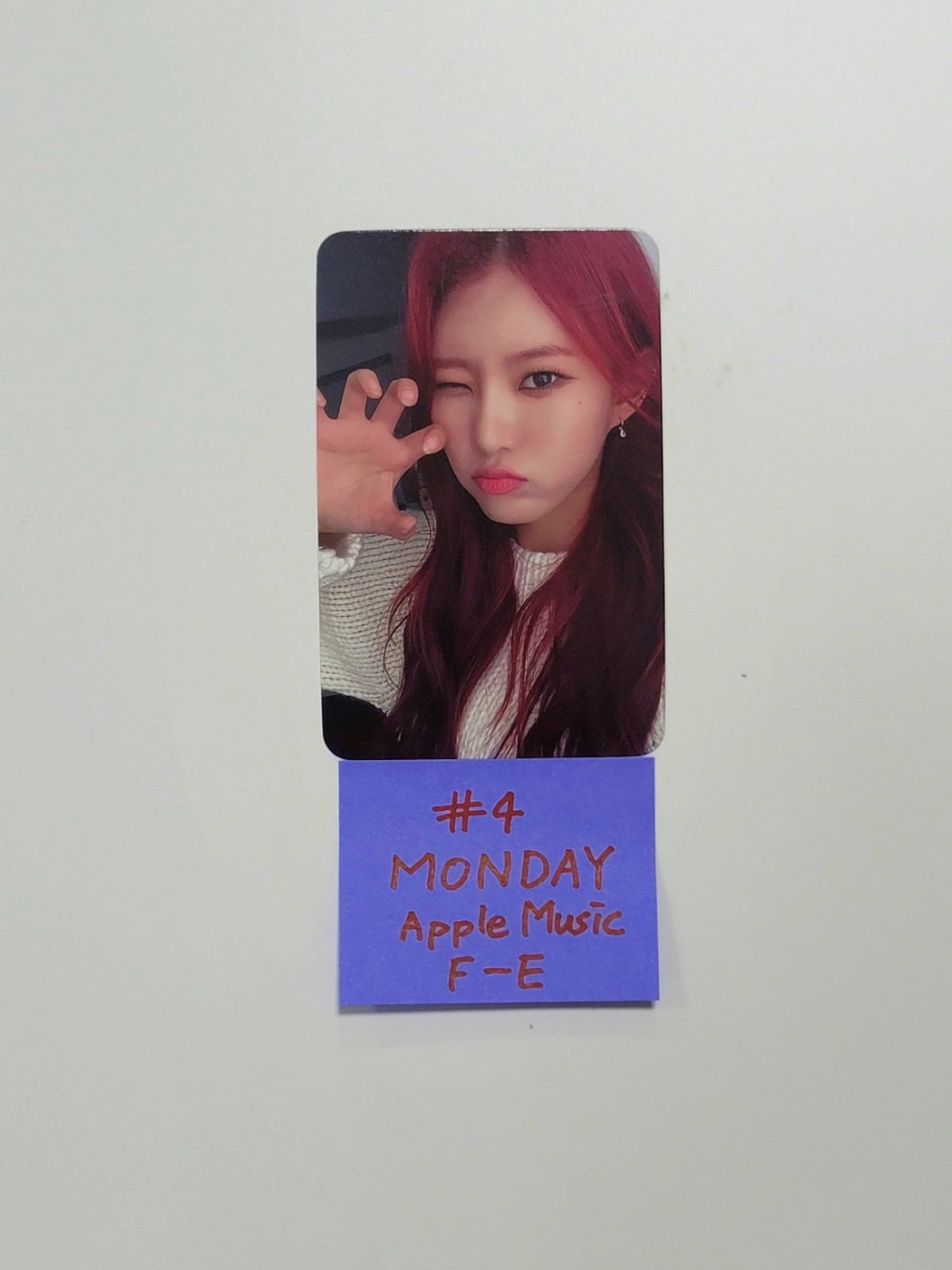 Weeekly 5th Mini "ColoRise" - Apple Music Fansign Event Photocard [23.11.06] - HALLYUSUPERSTORE