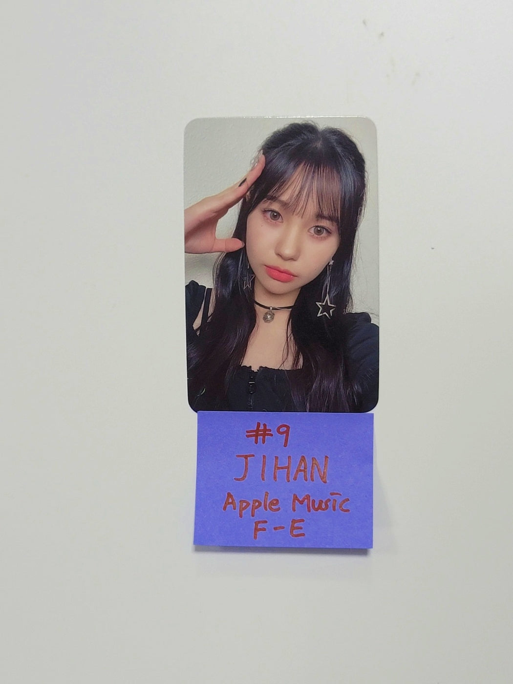 Weeekly 5th Mini "ColoRise" - Apple Music Fansign Event Photocard [23.11.06] - HALLYUSUPERSTORE