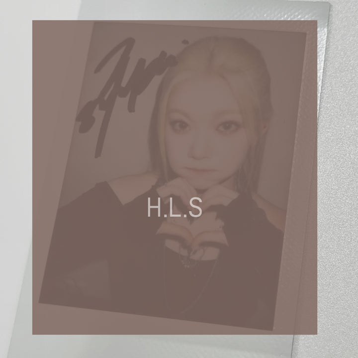TSUKI (Of Billlie) "side-B : memoirs of echo unseen" - Hand Autographed(Signed) Polaroid [23.11.08] - HALLYUSUPERSTORE
