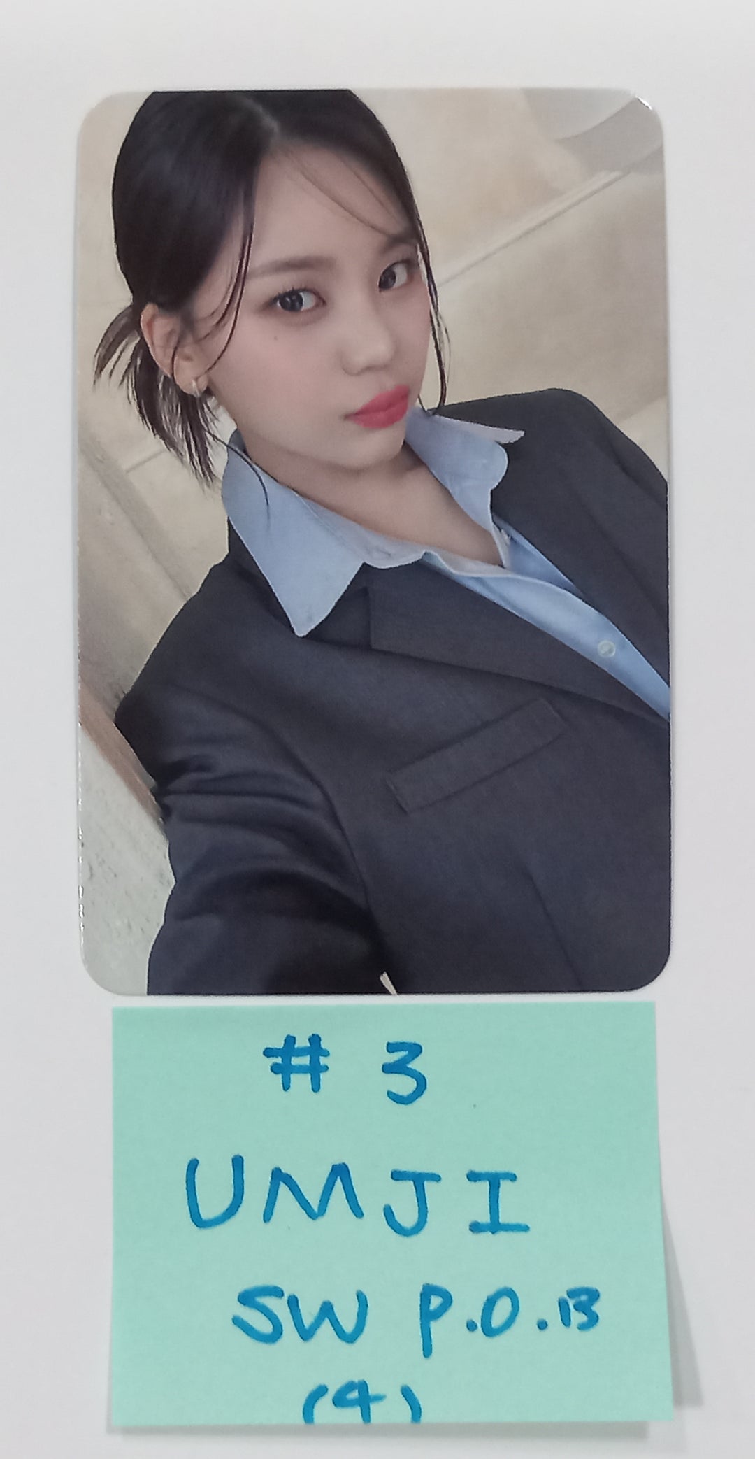VIVIZ "VERSUS" - Soundwave Pre-Order Benefit Photocard [23.11.09] - HALLYUSUPERSTORE