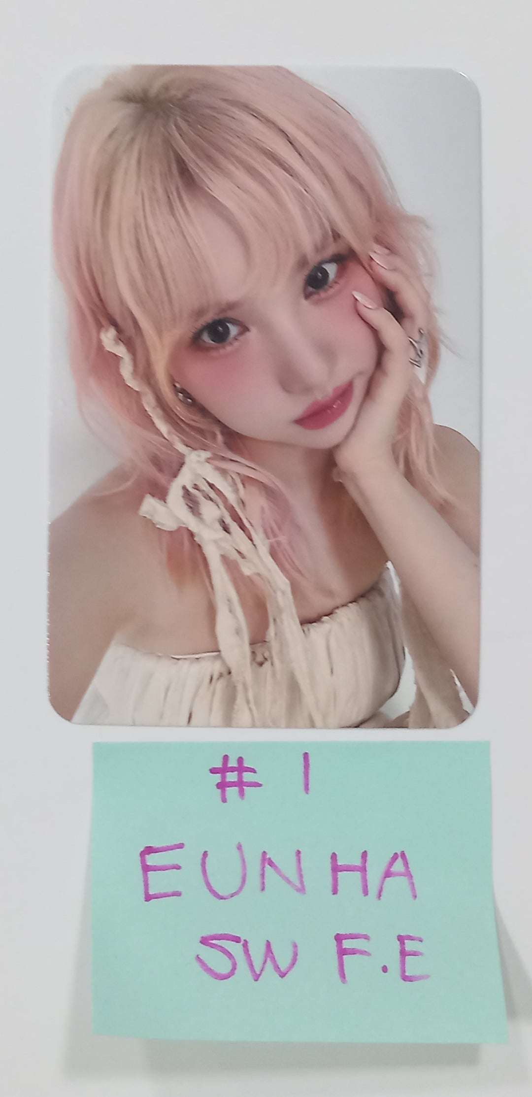 VIVIZ "VERSUS" - Soundwave Fansign Event Photocard [23.11.09] - HALLYUSUPERSTORE