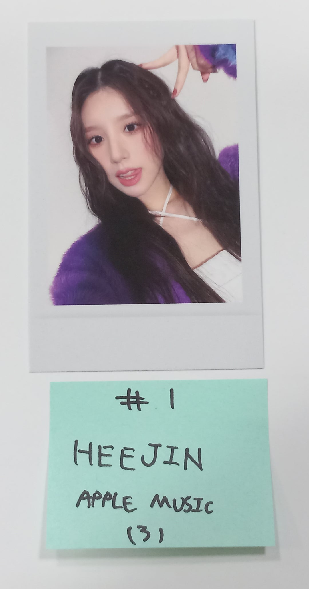 HeeJin "K" - Apple Music Fansign Event Polaroid Type Photocard [23.11.09] - HALLYUSUPERSTORE
