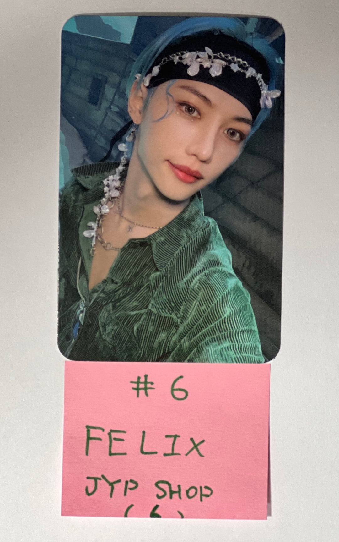 Stray Kids "樂-Star" - JYP Shop Pre-Order Benefit Photocard [Restocked] [23.11.13] - HALLYUSUPERSTORE