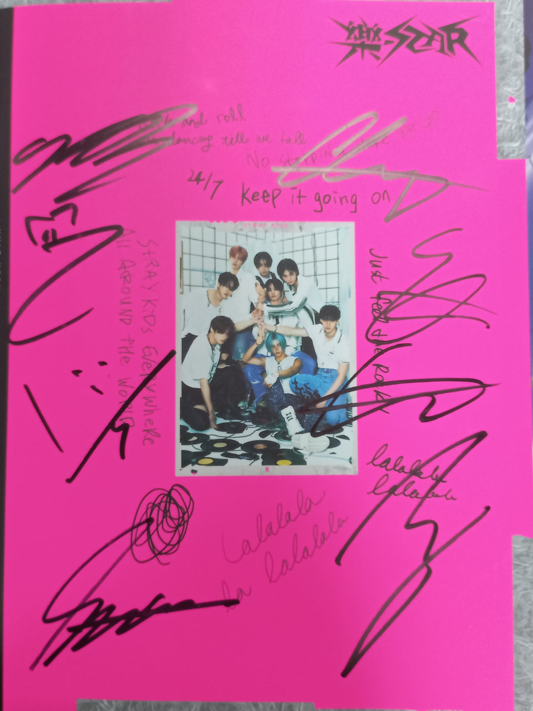 Stray Kids "樂-Star" - Hand Autographed(Signed) Promo Photocard [23.11.13] - HALLYUSUPERSTORE
