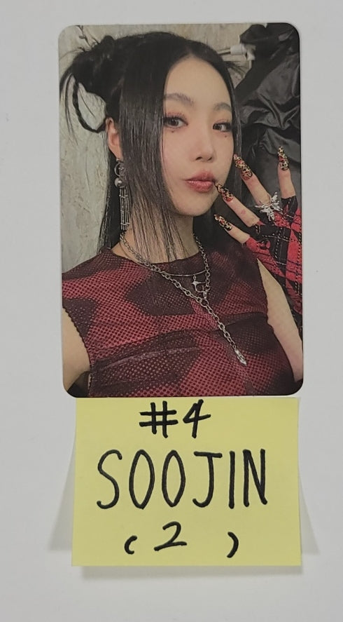 Soojin "아가씨" 1st EP - Official Photocard [23.11.15] - HALLYUSUPERSTORE