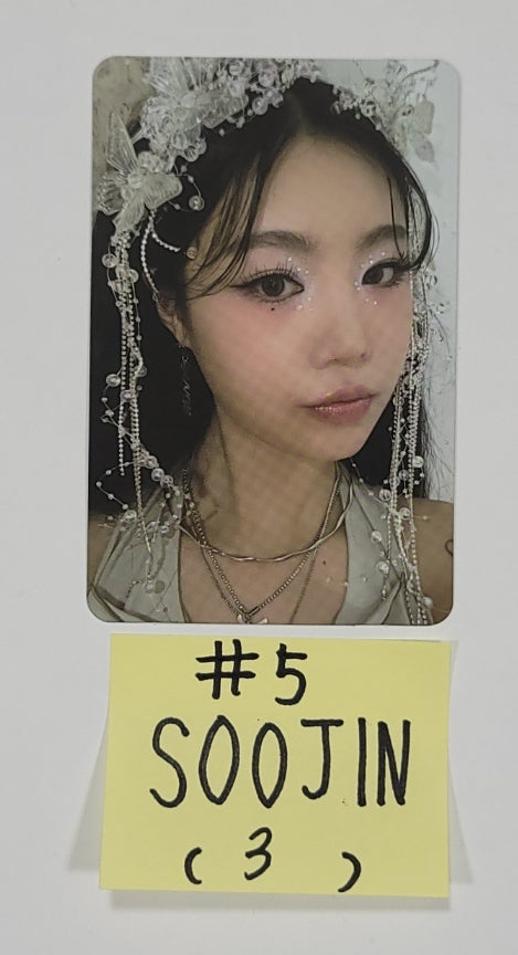 Soojin "아가씨" 1st EP - Official Photocard [23.11.15] - HALLYUSUPERSTORE