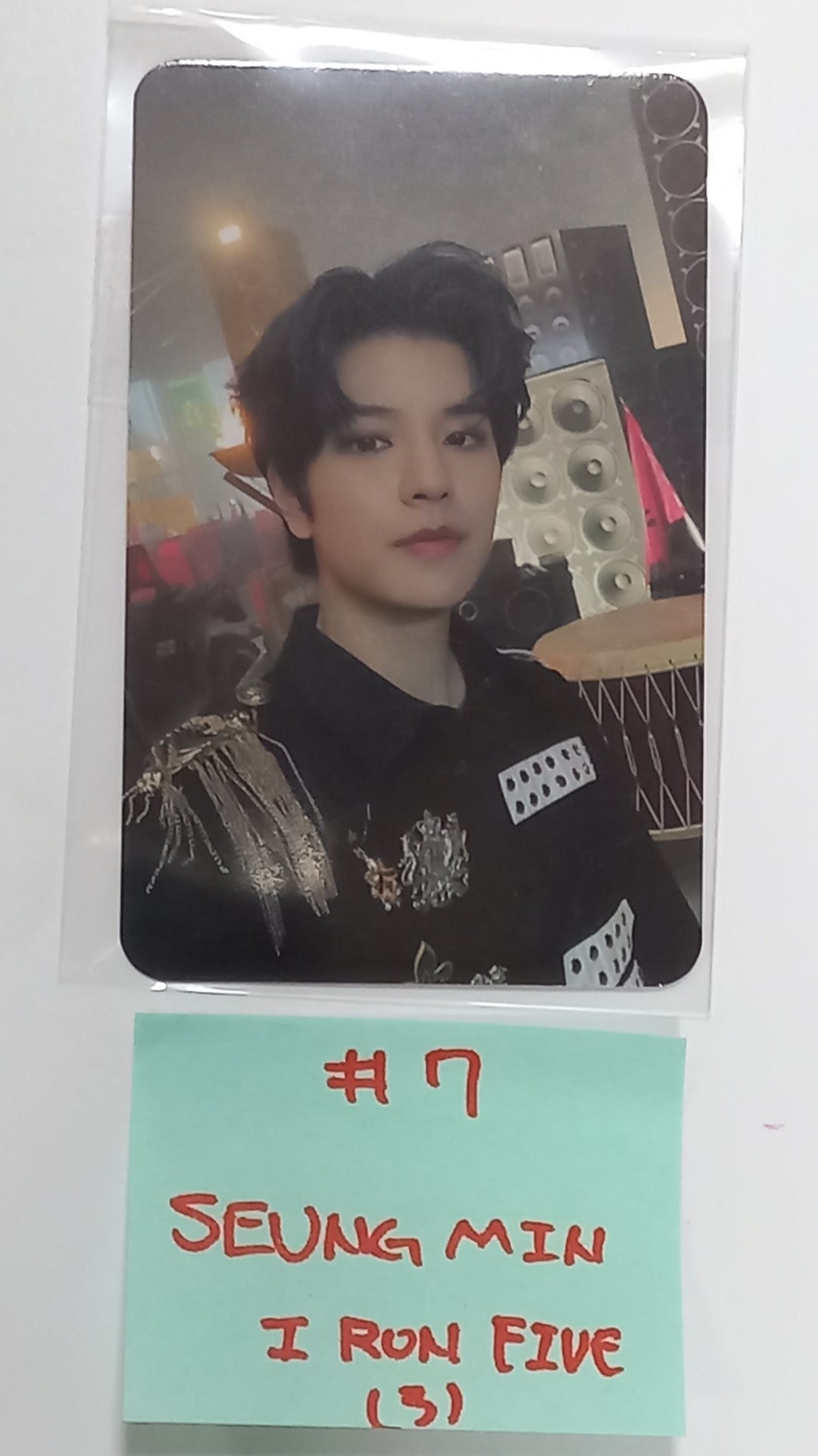 Stray Kids "樂-Star" - Iron Five Special Gift Photocard [23.11.16] - HALLYUSUPERSTORE