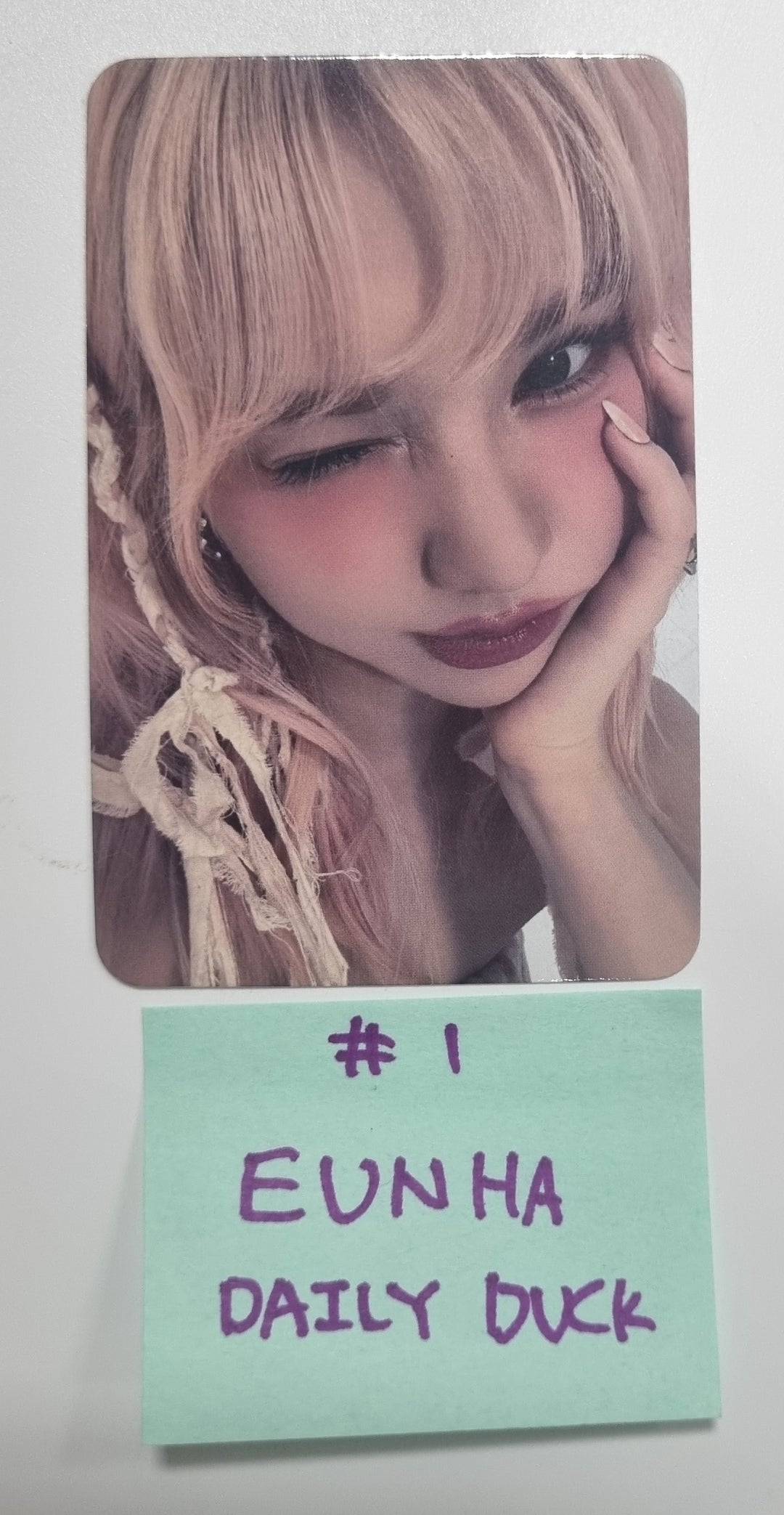 VIVIZ "VERSUS" - Daily Duck Fansign Event Photocard Round 3 [23.11.16] - HALLYUSUPERSTORE