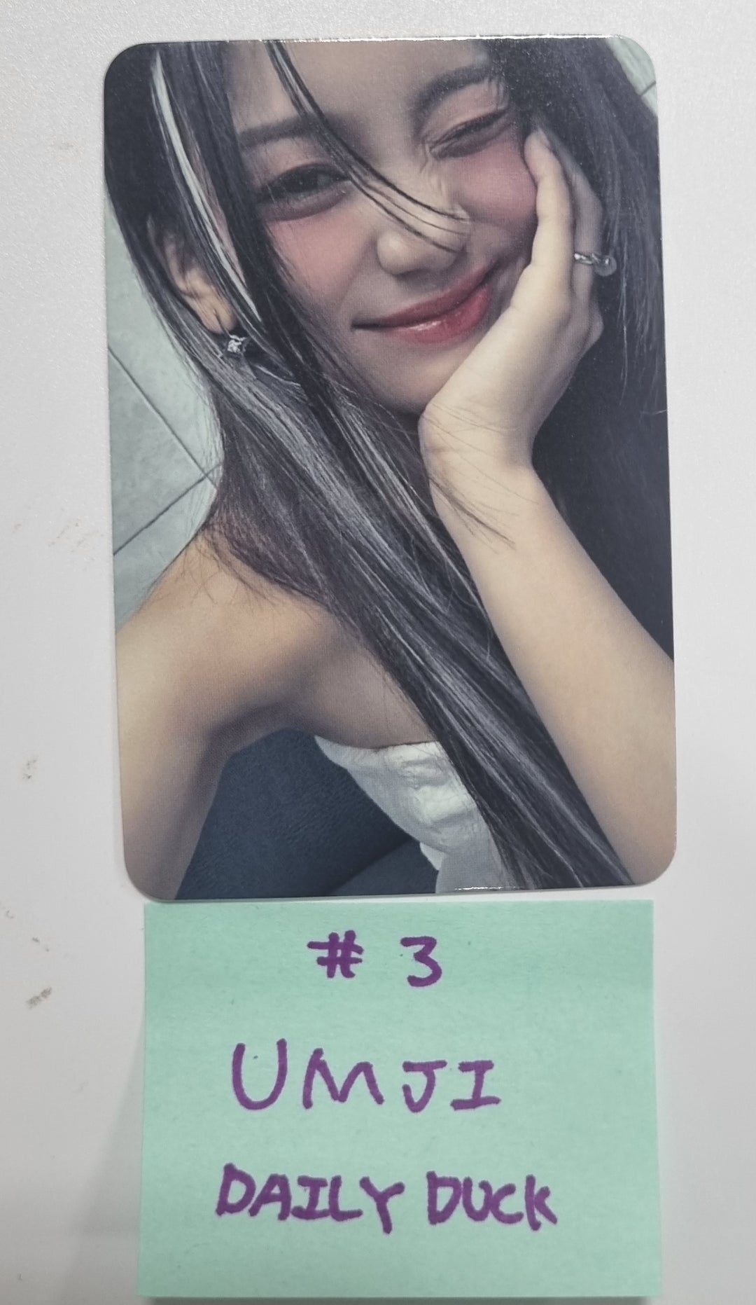 VIVIZ "VERSUS" - Daily Duck Fansign Event Photocard Round 3 [23.11.16] - HALLYUSUPERSTORE