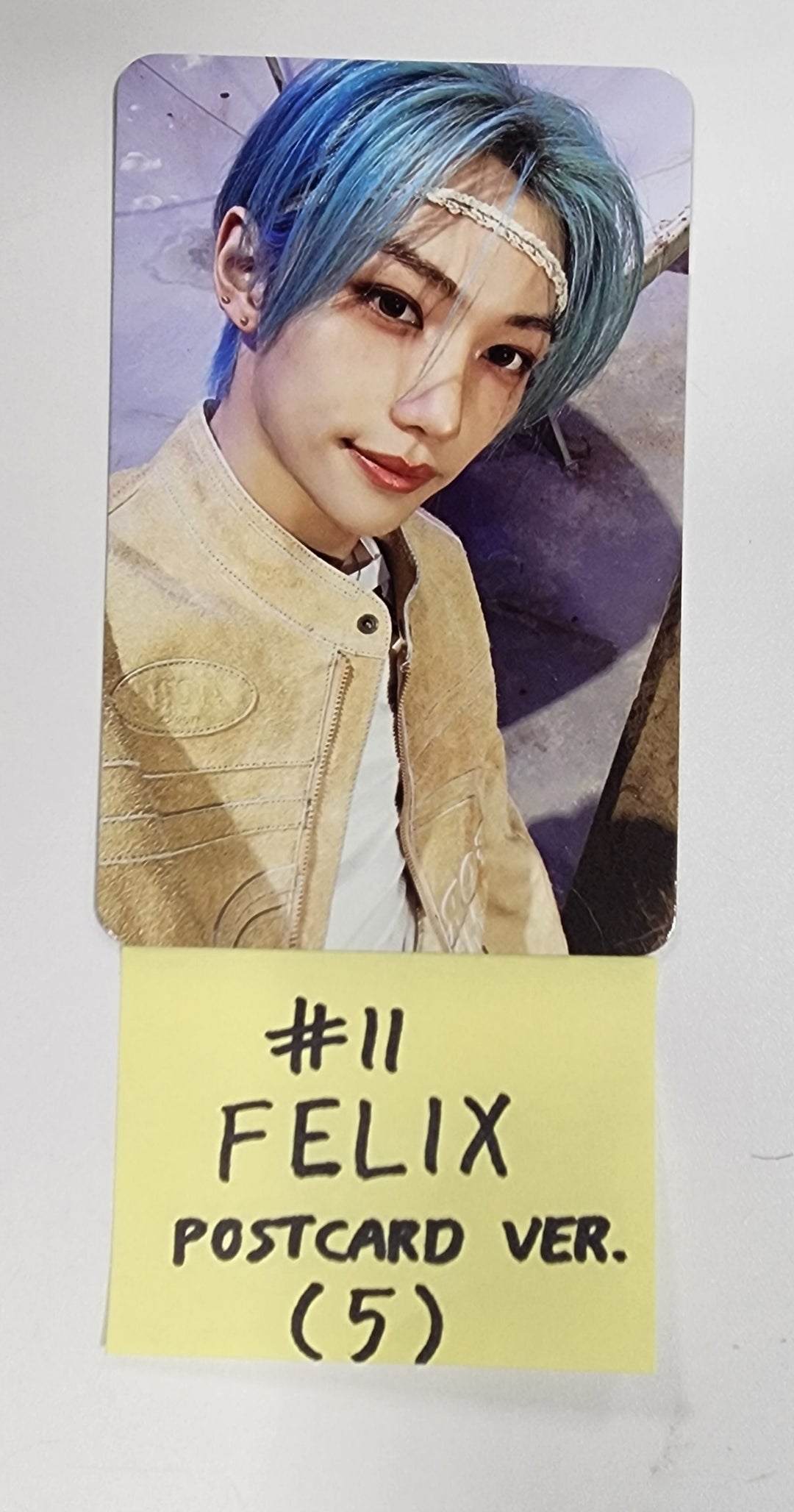 Stray Kids "樂-Star" - Official Photocard [POSTCARD VER.] [23.11.17] - HALLYUSUPERSTORE