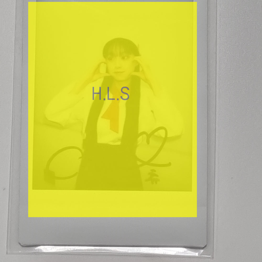 CHUU "Howl" - Hand Autographed(Signed) Polaroid [23.11.21] - HALLYUSUPERSTORE