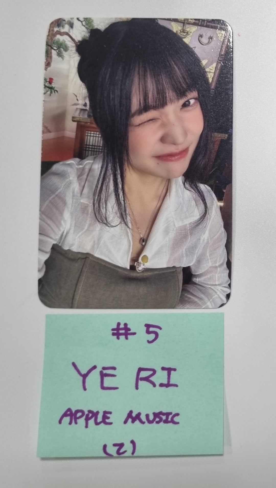 Red Velvet  "Chill Kill" - Apple Music Pre-Order Benefit Photocard [23.11.22] - HALLYUSUPERSTORE