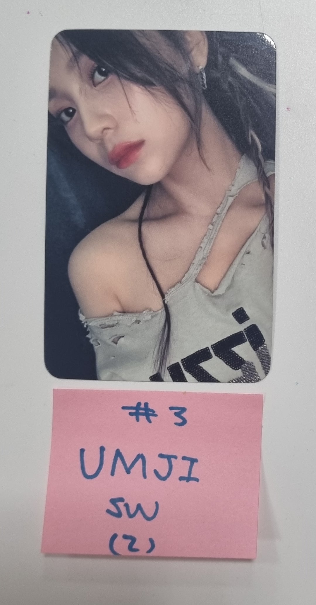 VIVIZ "VERSUS" - Soundwave Fansign Event Photocard Round 2 [23.11.24] - HALLYUSUPERSTORE