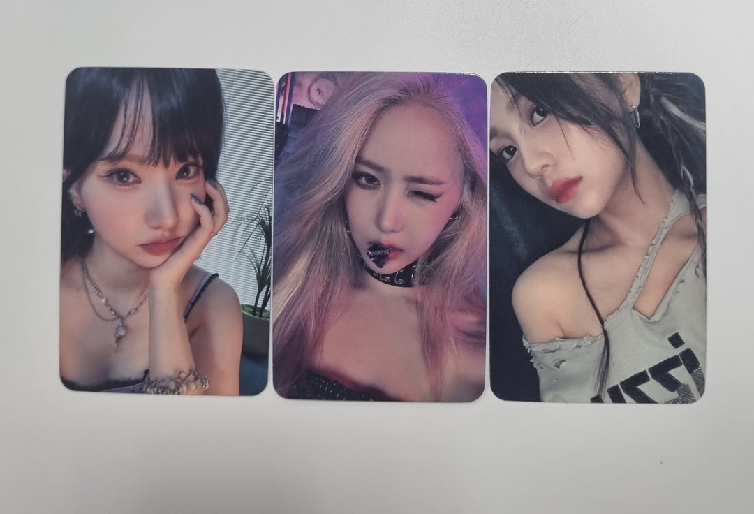 VIVIZ "VERSUS" - Soundwave Fansign Event Photocard Round 2 [23.11.24] - HALLYUSUPERSTORE