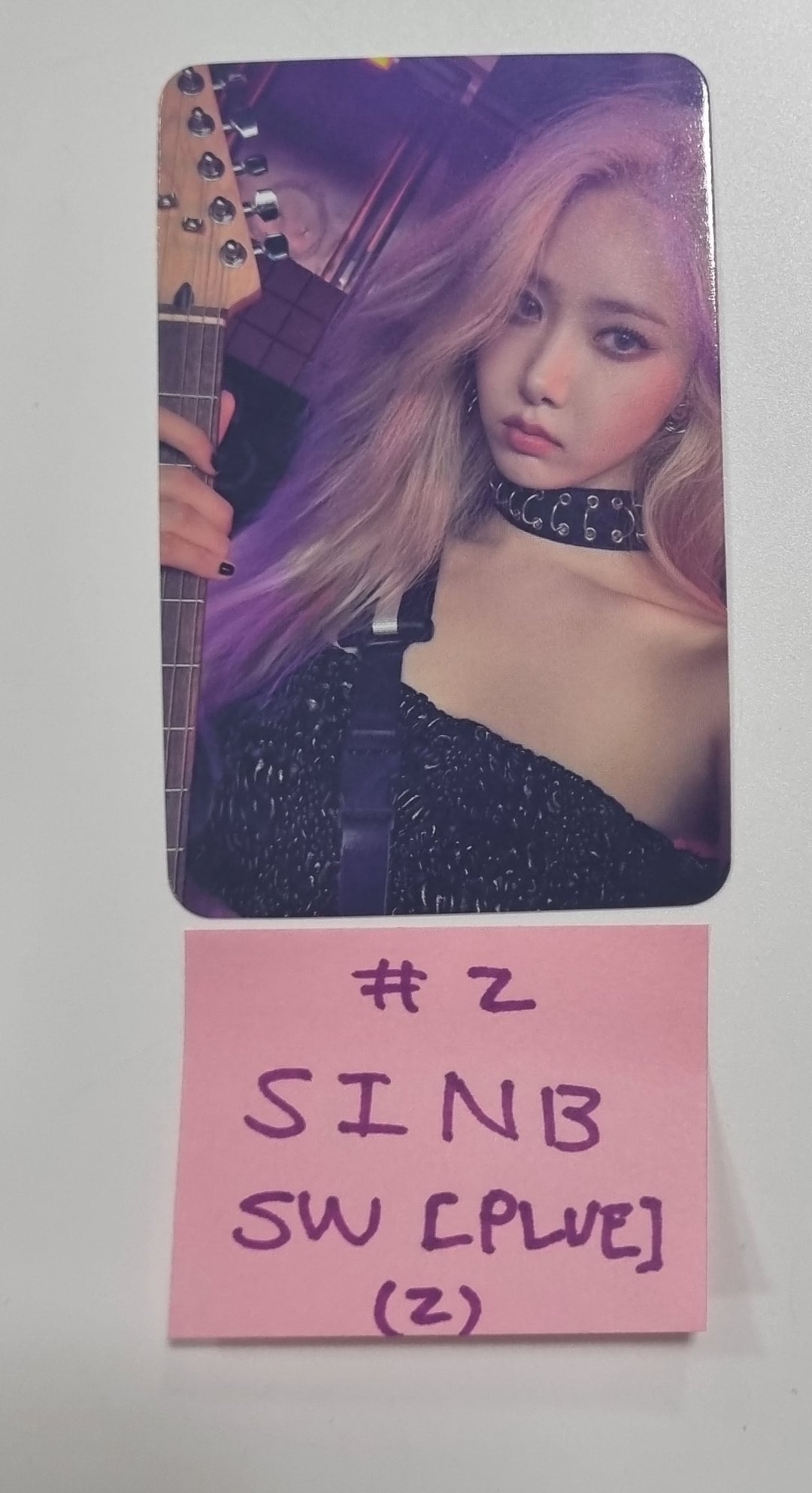 VIVIZ "VERSUS" - Soundwave Fansign Event Photocard [PLVE Ver] [23.11.24] - HALLYUSUPERSTORE