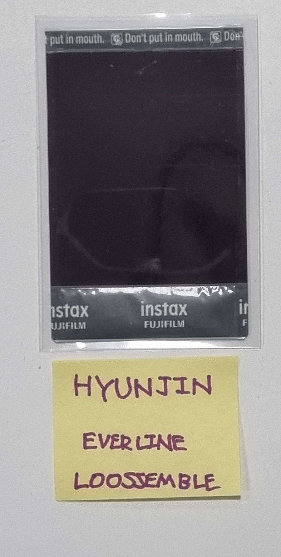 Hyunjin (Of Loossemble) "Loossemble" - Hand Autographed(Signed) Polaroid [23.12.07] - HALLYUSUPERSTORE