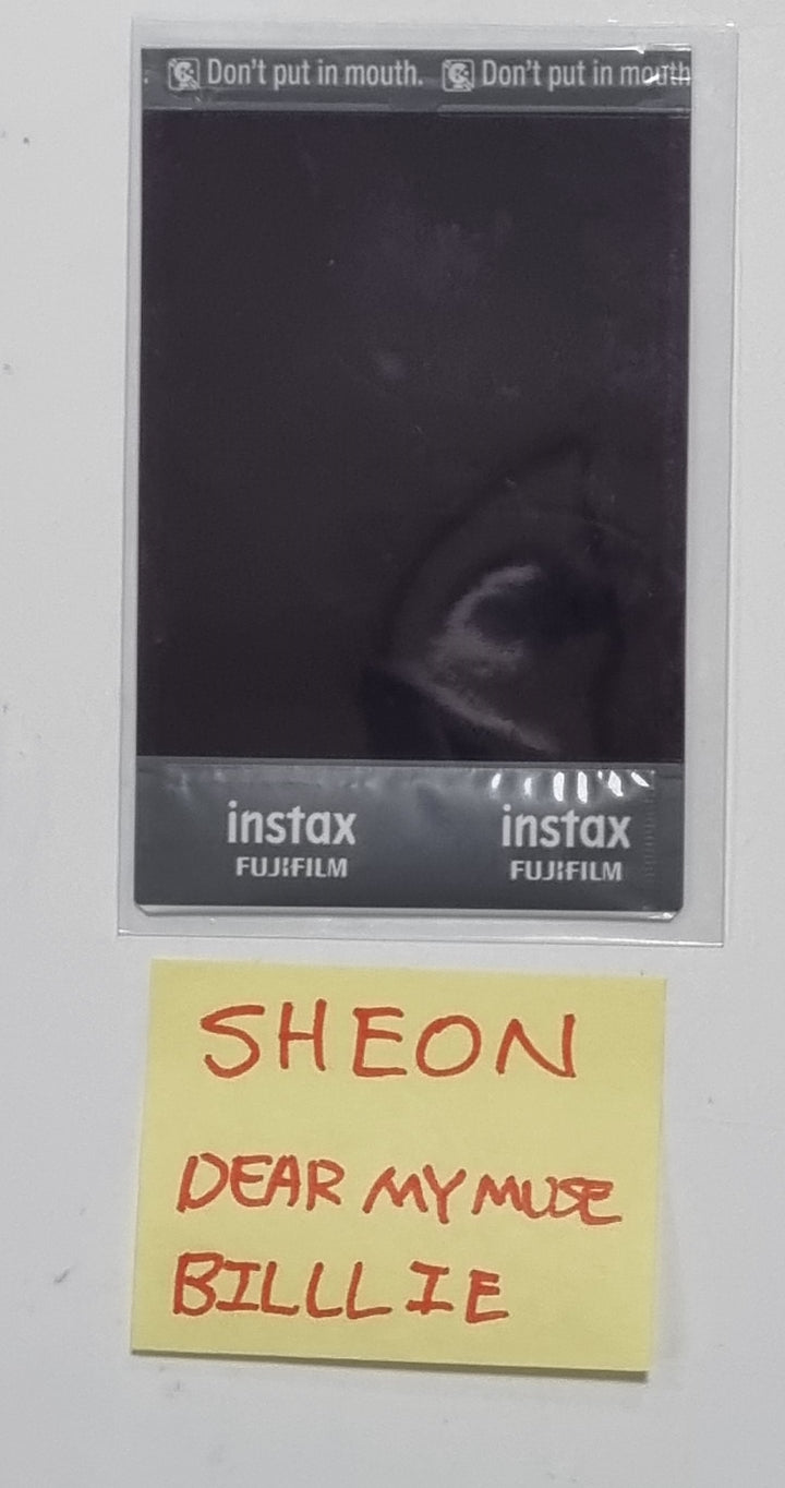 SHEON (Of Billlie) "side-B : memoirs of echo unseen" - Hand Autographed(Signed) Polaroid [23.12.07] - HALLYUSUPERSTORE
