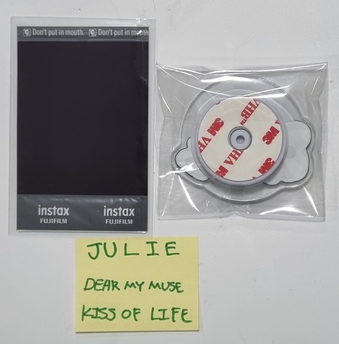 JULIE (Of KISS OF LIFE) "KISS OF LIFE" - Hand Autographed(Signed) Polaroid + Hand Grip Tok [23.12.07] - HALLYUSUPERSTORE