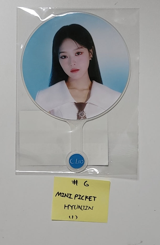Loossemble "Loossemble" - Official MD [Acrylic Keyring, Mini Image Picket, Roulette Badge, Photocard Binder, Chiffon Fabric Poster, Sweat Shirts] [23.12.07] - HALLYUSUPERSTORE