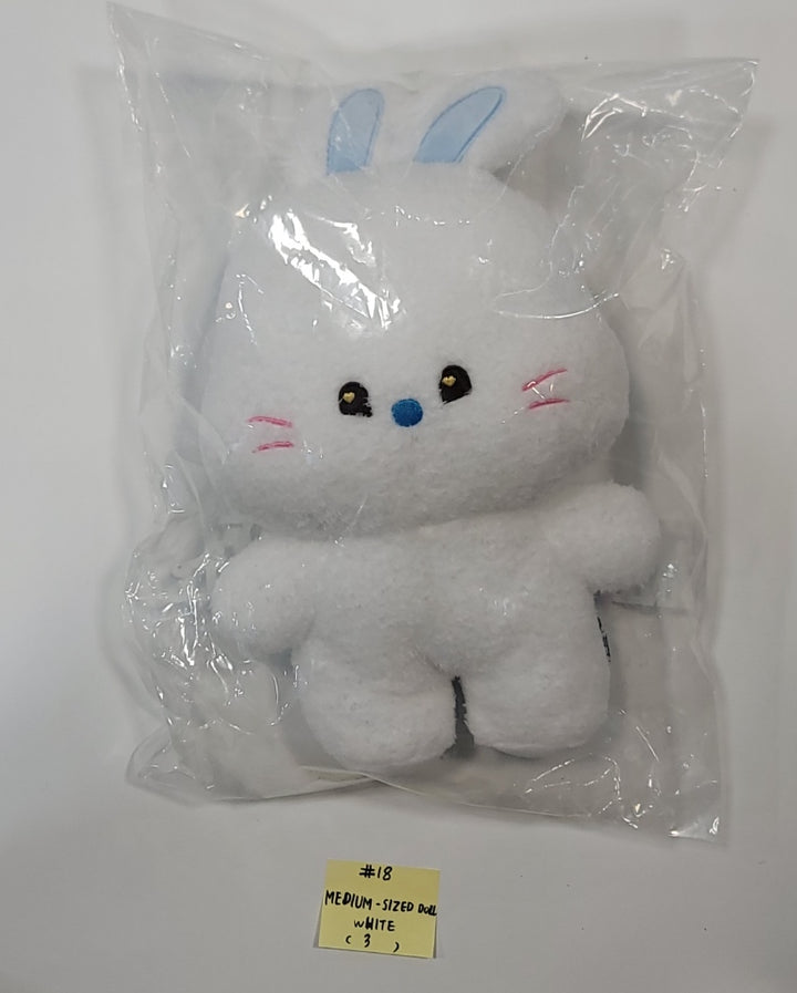 New Jeans - New Jeans x Line Friends Pop-Up Store Official MD (Plush Mini Pouch, Doll Closet, Plush Sticon, Medium-Sized Doll, Costume Plush, Plush House Slippers) [23.12.13] - HALLYUSUPERSTORE