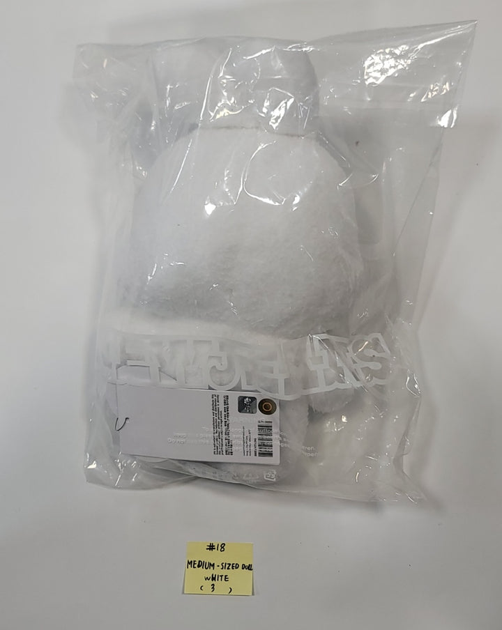 New Jeans - New Jeans x Line Friends Pop-Up Store Official MD (Plush Mini Pouch, Doll Closet, Plush Sticon, Medium-Sized Doll, Costume Plush, Plush House Slippers) [23.12.13] - HALLYUSUPERSTORE