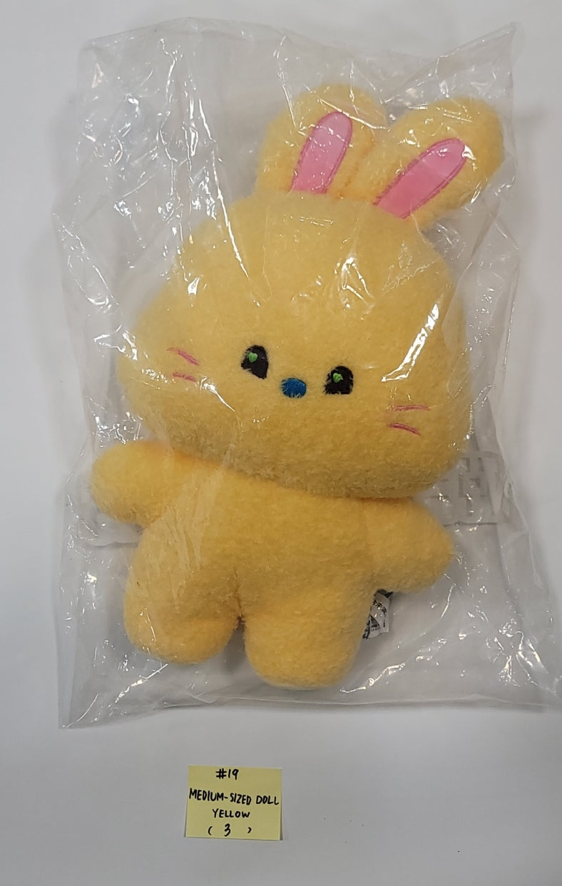 New Jeans - New Jeans x Line Friends Pop-Up Store Official MD (Plush Mini Pouch, Doll Closet, Plush Sticon, Medium-Sized Doll, Costume Plush, Plush House Slippers) [23.12.13] - HALLYUSUPERSTORE