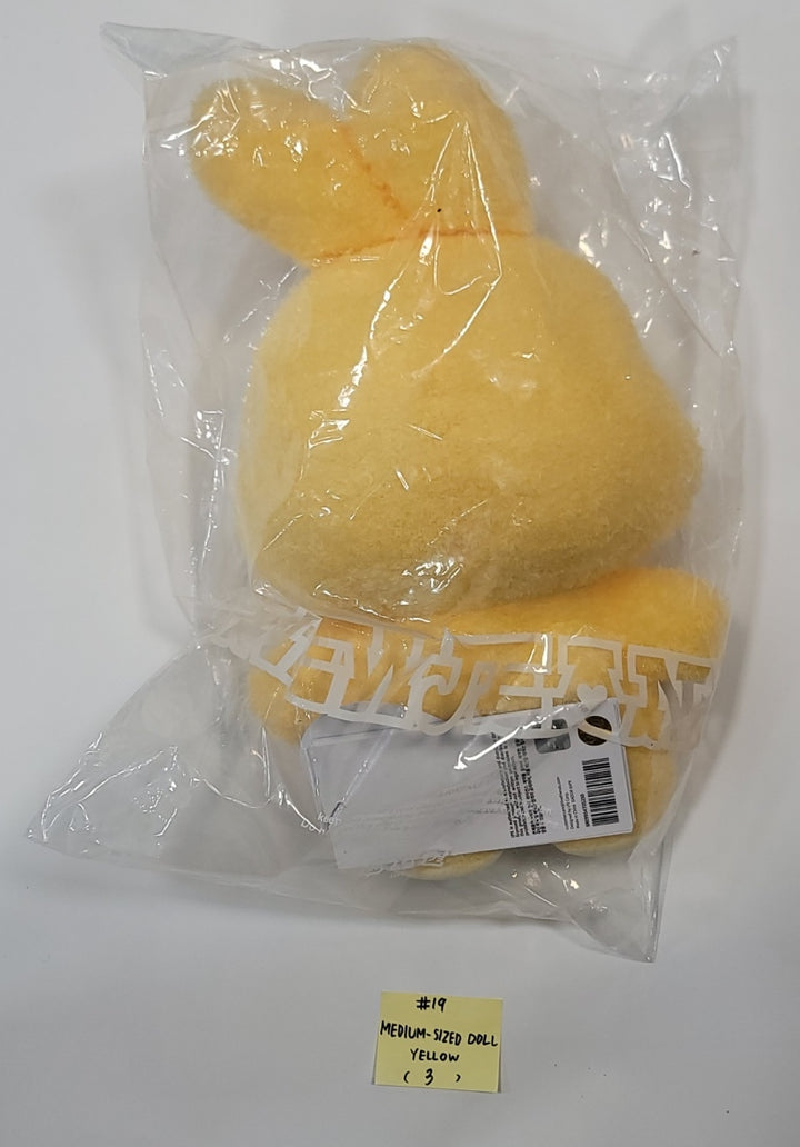 New Jeans - New Jeans x Line Friends Pop-Up Store Official MD (Plush Mini Pouch, Doll Closet, Plush Sticon, Medium-Sized Doll, Costume Plush, Plush House Slippers) [23.12.13] - HALLYUSUPERSTORE