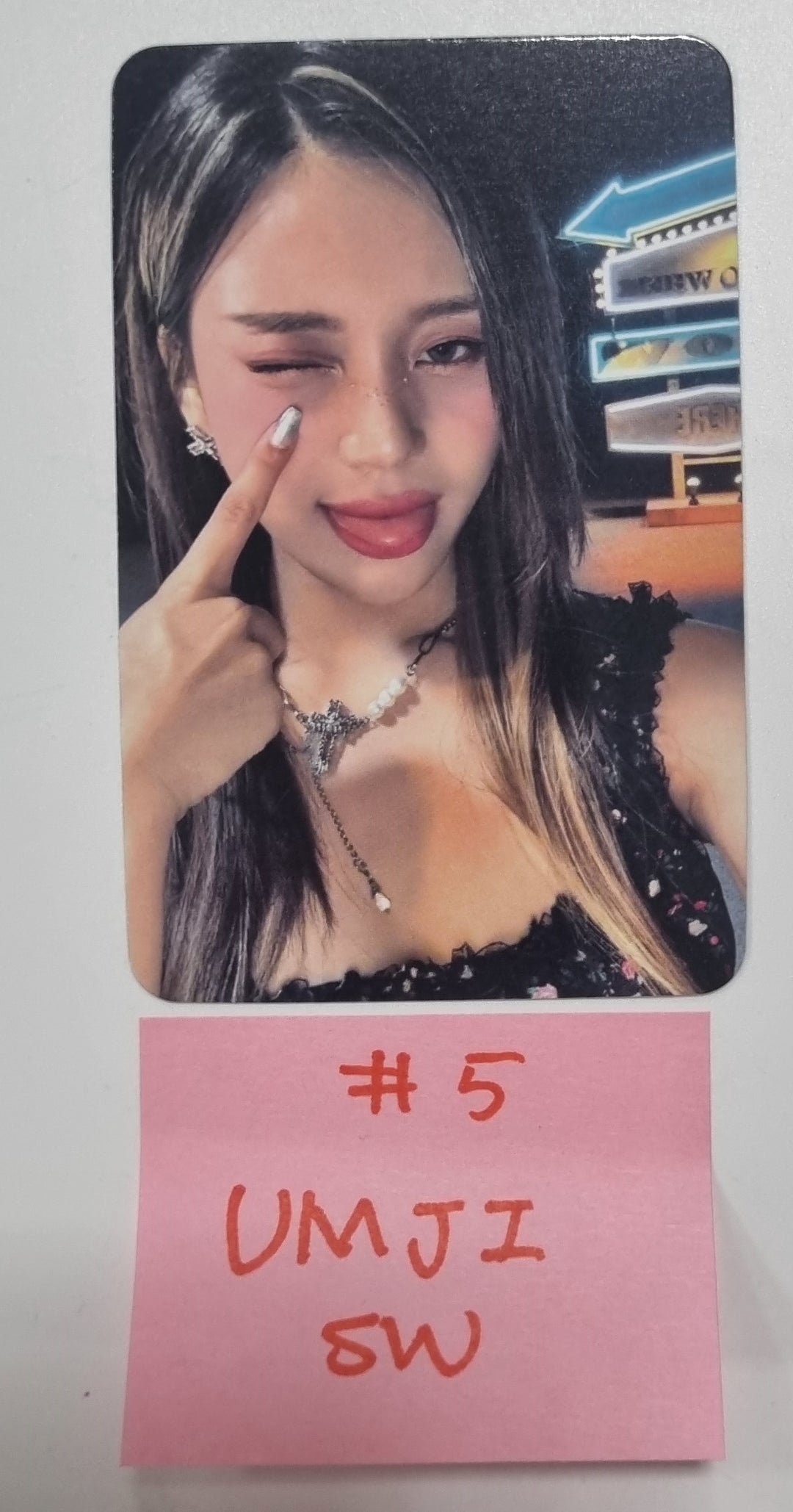 VIVIZ "VERSUS" - Soundwave Fansign Event Photocard Round 3 [23.12.13] - HALLYUSUPERSTORE