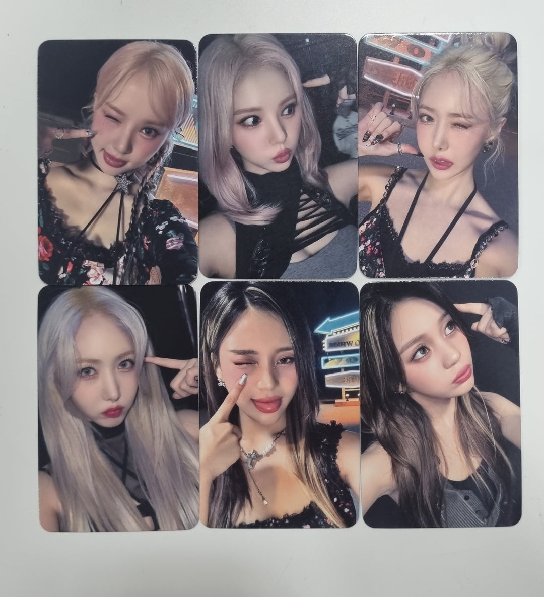 VIVIZ "VERSUS" - Soundwave Fansign Event Photocard Round 3 [23.12.13] - HALLYUSUPERSTORE