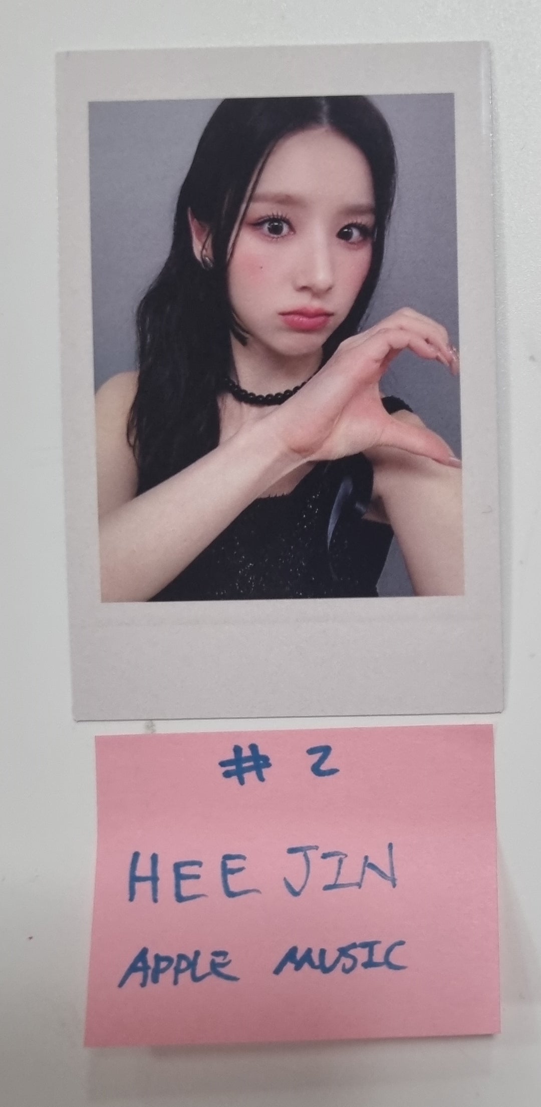 HeeJin "K" - Apple Music Fansign Event Photocard [23.12.13] - HALLYUSUPERSTORE