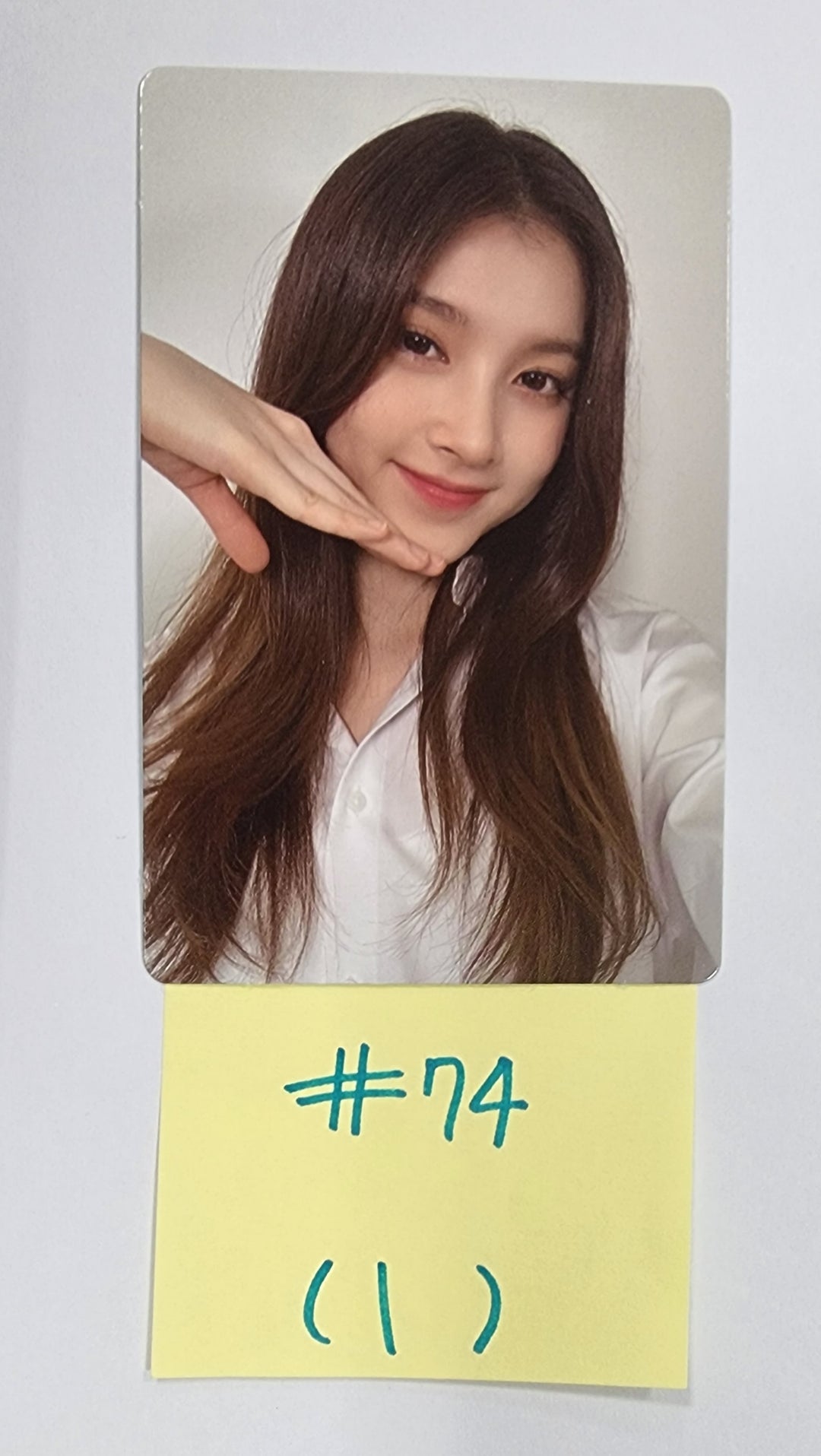 UNIVERSE TICKET "UNIVERSE TICKET" - Official Photocard (3) [23.12.14] - HALLYUSUPERSTORE