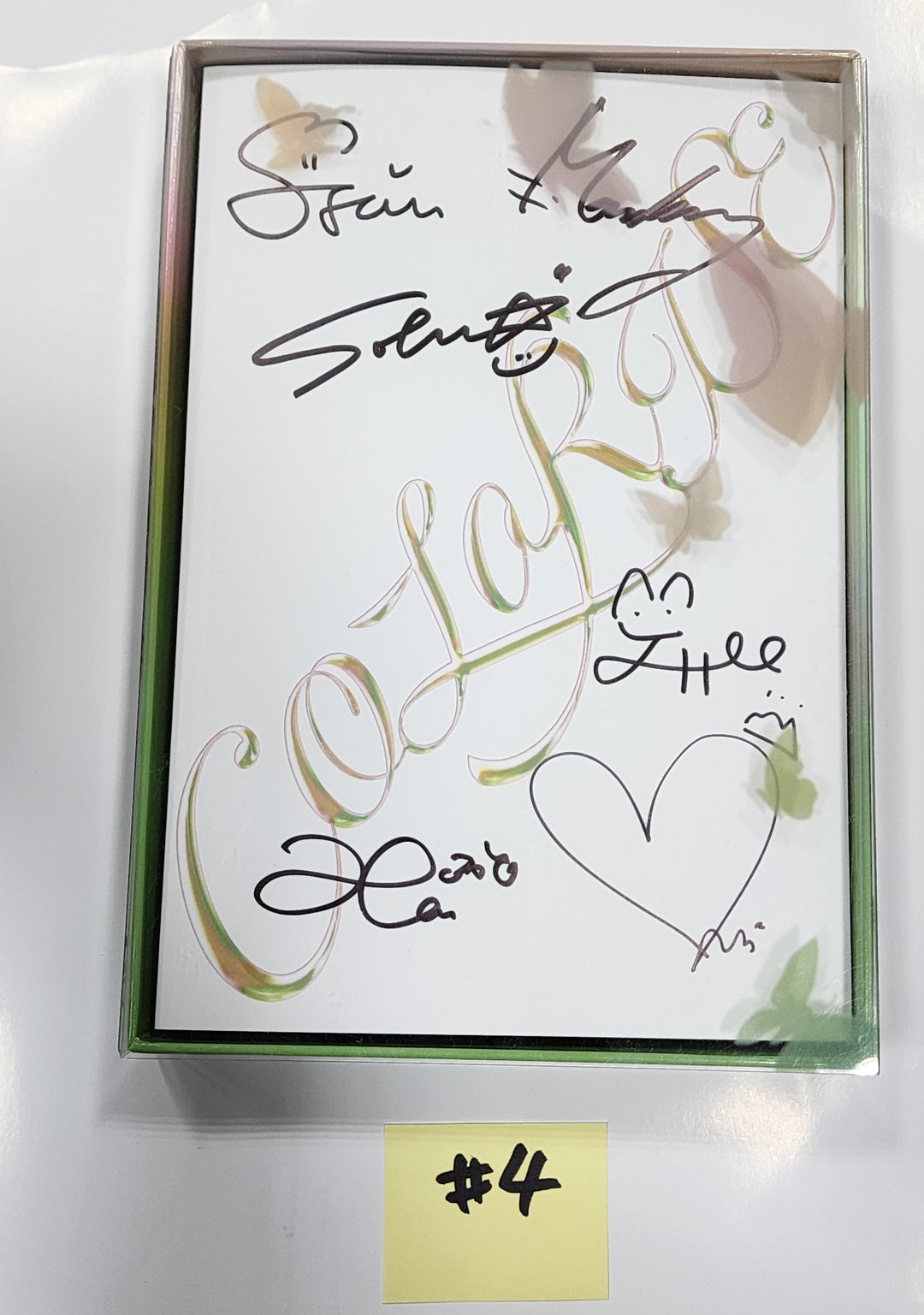 Weeekly - Mwave Event Hand Autographed(Signed) Album [23.12.15] - HALLYUSUPERSTORE