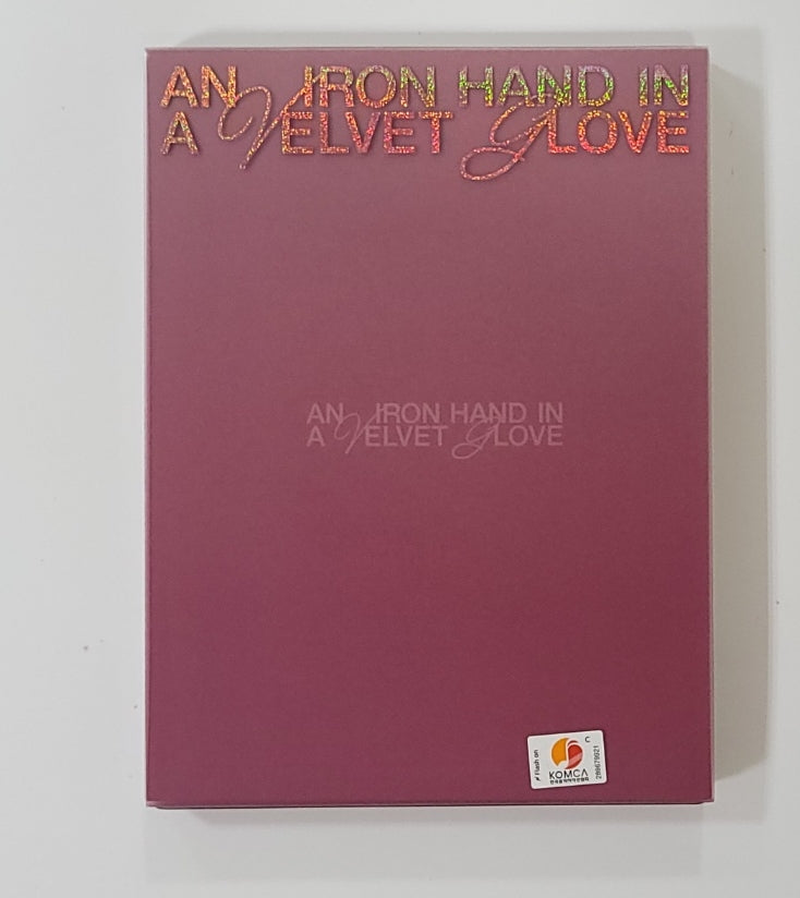 JINI "An Iron Hand In A Velvet Glove" - Hand Autographed(Signed) Album [23.12.15] - HALLYUSUPERSTORE