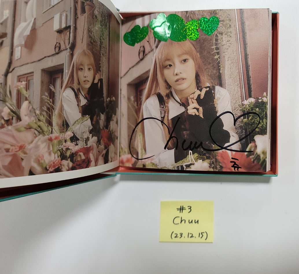 Chuu "Howl" - Hand Autographed(Signed) Album [23.12.15] - HALLYUSUPERSTORE
