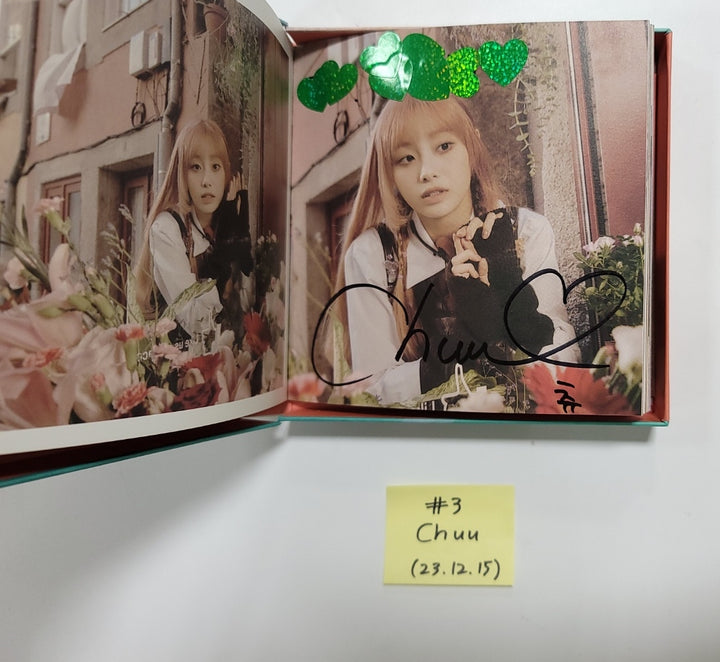 Chuu "Howl" - Hand Autographed(Signed) Album [23.12.15] - HALLYUSUPERSTORE