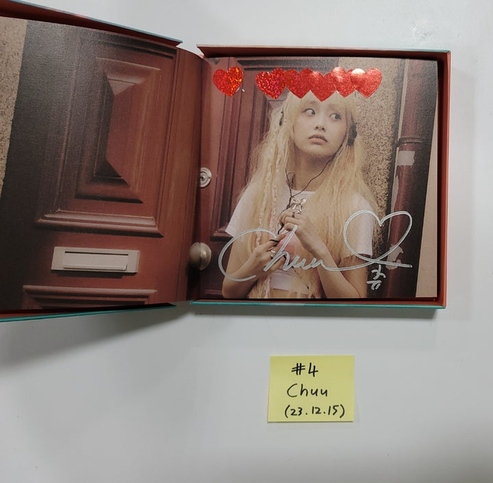 Chuu "Howl" - Hand Autographed(Signed) Album [23.12.15] - HALLYUSUPERSTORE