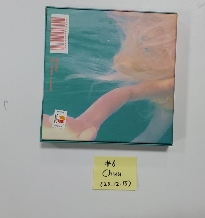 Chuu "Howl" - Hand Autographed(Signed) Album [23.12.15] - HALLYUSUPERSTORE