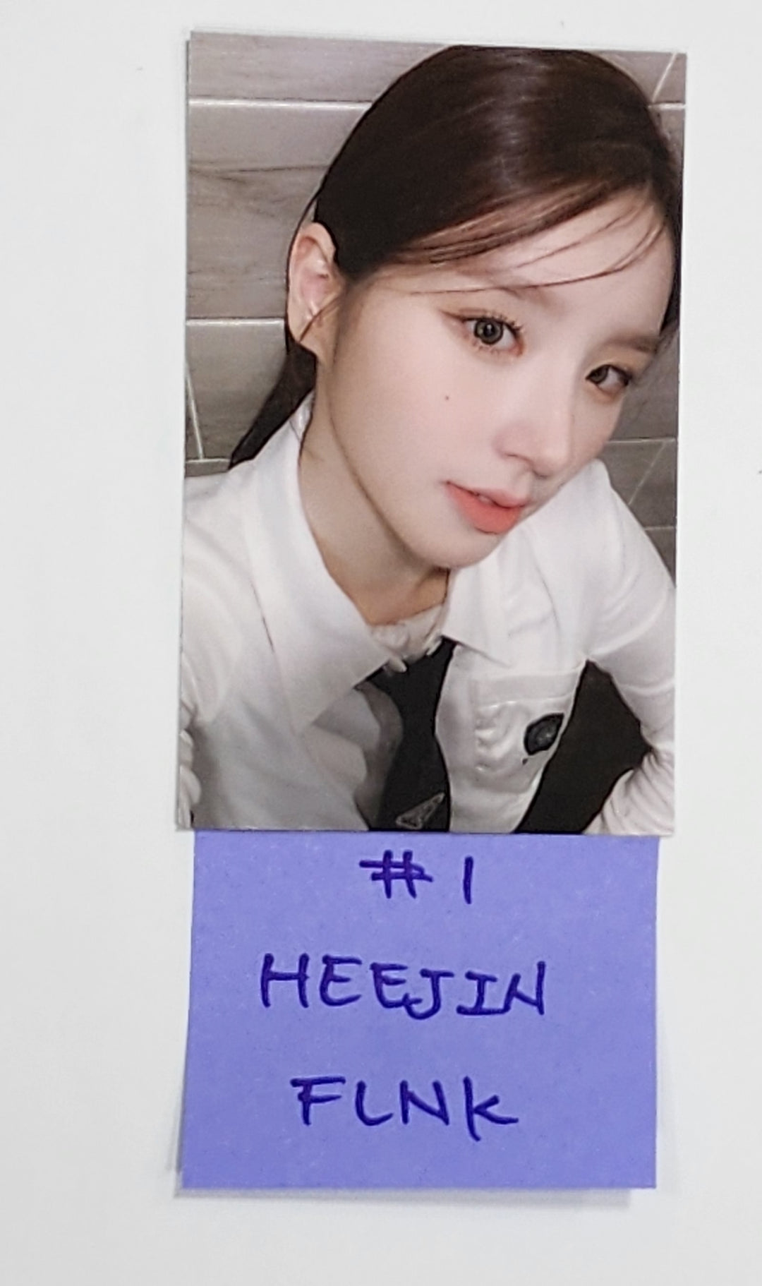HeeJin "K" - FLNK Fansign Event Photocard [23.12.15] - HALLYUSUPERSTORE