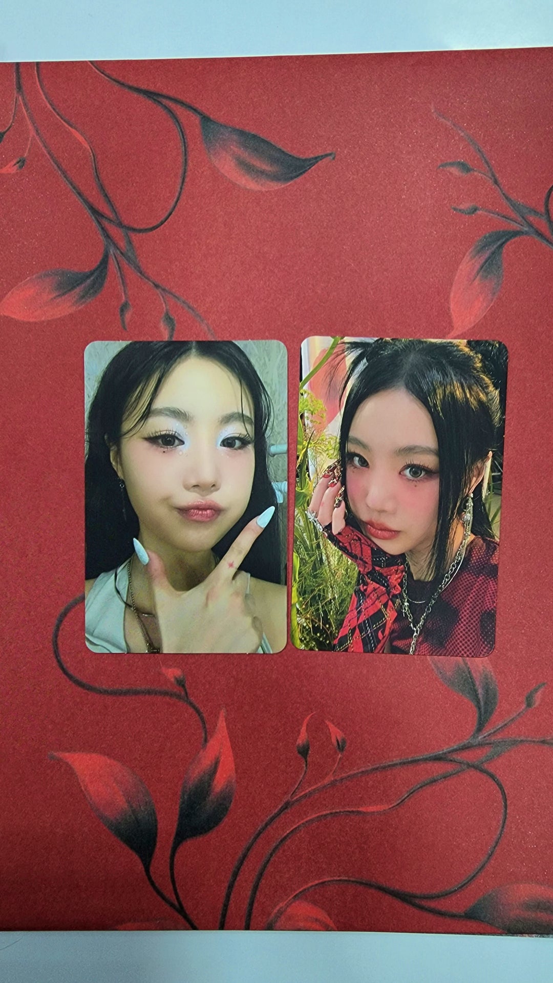 Soojin "아가씨" 1st EP - Hand Autographed(Signed) Album [23.12.18] - HALLYUSUPERSTORE