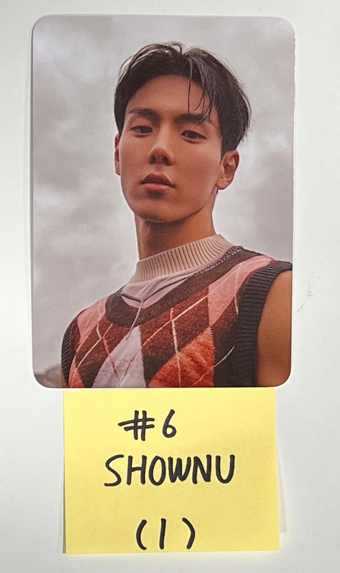 Shownu X Hyungwon "On My Way" 1st Photobook - Official Random Photocard [23.12.19] - HALLYUSUPERSTORE