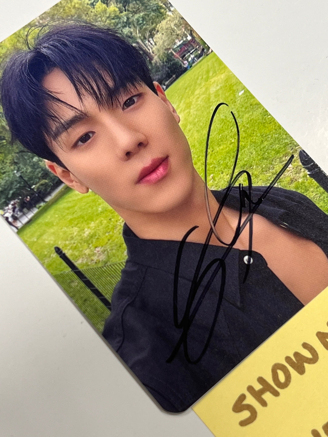 Shownu  "On My Way" 1st Photobook - Hand Autographed(Signed) Photocard [23.12.20] - HALLYUSUPERSTORE