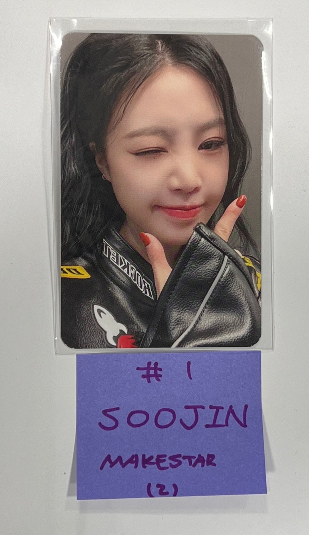 Soojin "아가씨" 1st EP - Makestar Special Event Photocard [23.12.20] - HALLYUSUPERSTORE