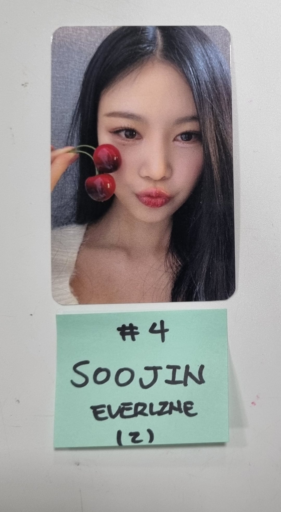Soojin "아가씨" 1st EP - Everline Fansign Event Photocard [23.12.22] - HALLYUSUPERSTORE