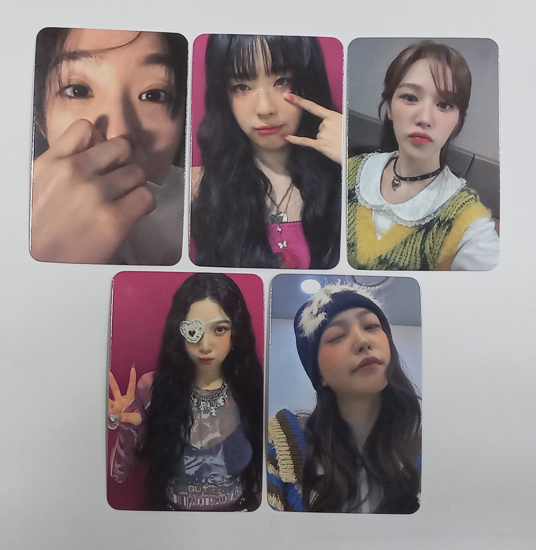 Red Velvet  "Chill Kill" - Soundwave Lucky Draw Event Photocard [23.12.27] - HALLYUSUPERSTORE