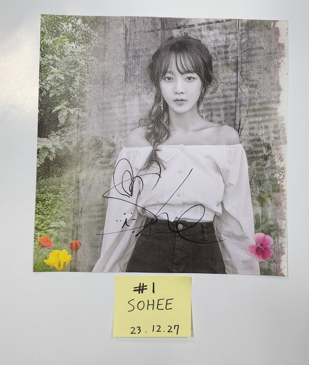 NATURE - A Cut Page From Fansign Event Album [23.12.27] - HALLYUSUPERSTORE