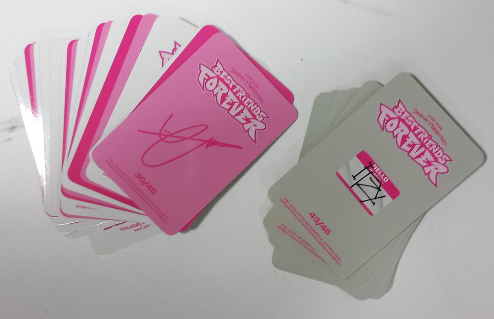 ITZY 2024 Season's Greetings- Official MD Trading Photocard [23.12.28] - HALLYUSUPERSTORE