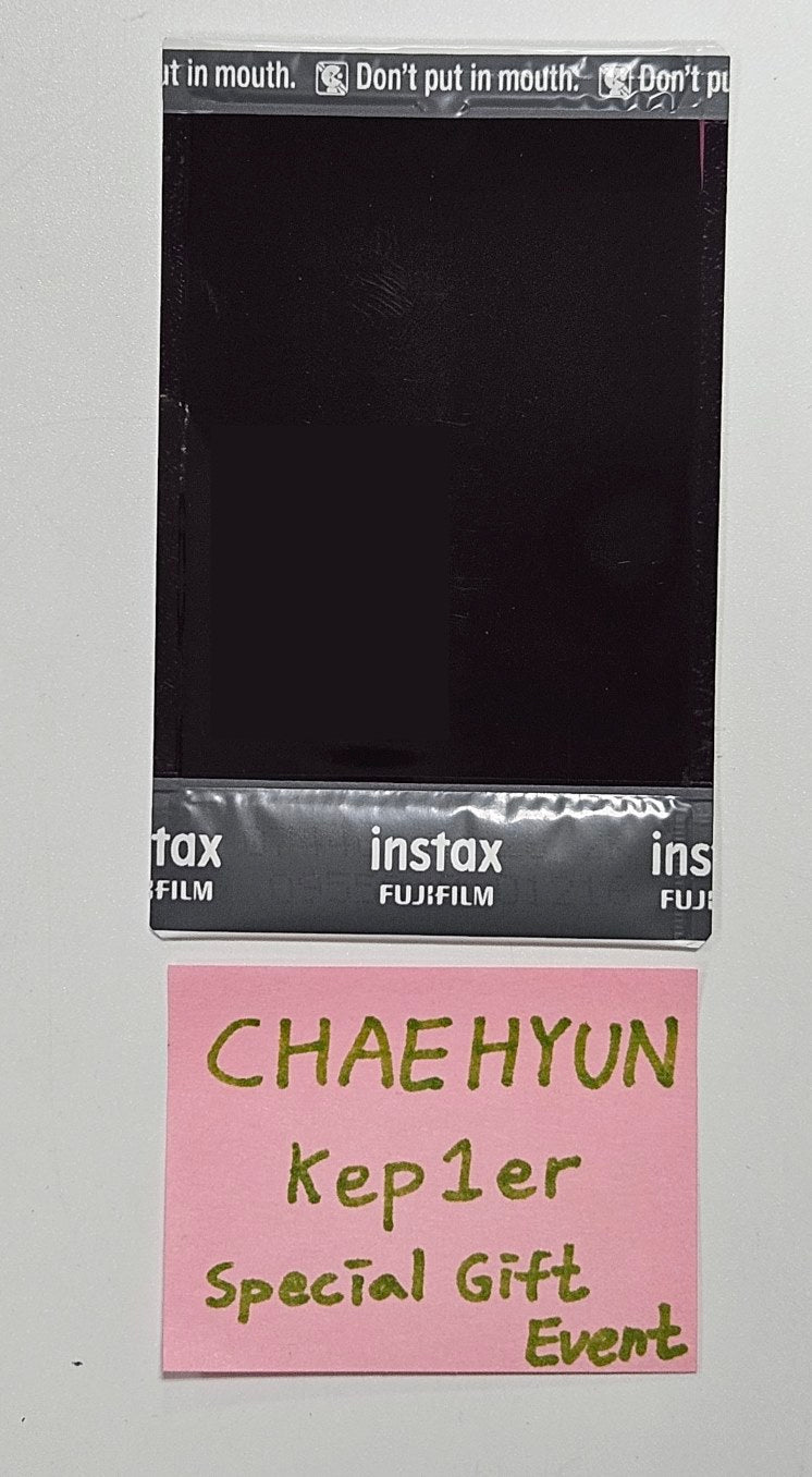 Chaehyun (Of Kep1er) Debut 2nd Aniversary Kep1ian Zone - Hand Autographed(Signed) Poalroid [24.1.3] - HALLYUSUPERSTORE