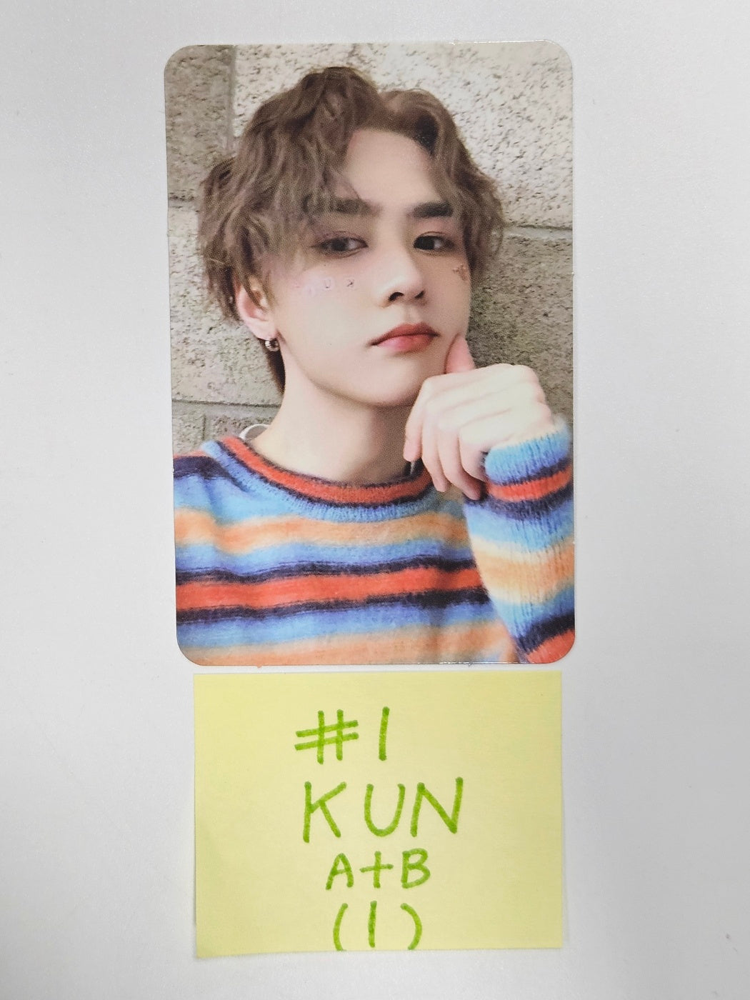 WayV "2024 SG" - Official Trading Photocard [A+B Ver.] [24.1.3] - HALLYUSUPERSTORE